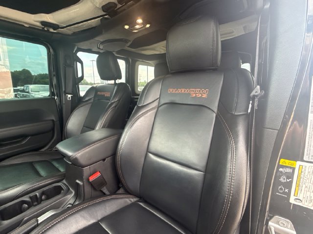 Used 2022 Jeep Wrangler Unlimited Rubicon w/ Dual Top Group AWD/4WD image 16