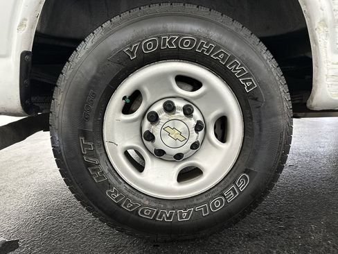 Used 2022 Chevrolet Express 2500 w/ Driver Convenience Package image 14