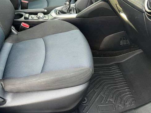 Used 2019 Toyota Yaris LE FWD image 36