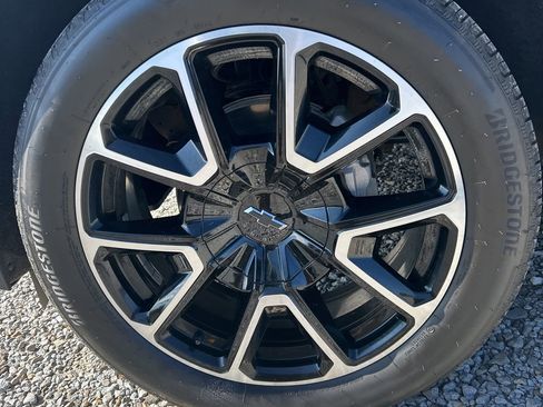 Used 2024 Chevrolet Tahoe RST w/ Luxury Package image 11