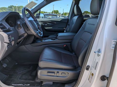 Used 2025 Honda Ridgeline Black Edition image 15