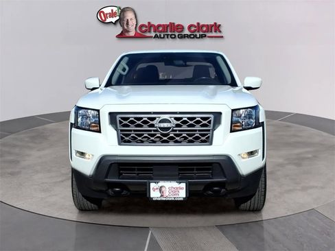 Used 2022 Nissan Frontier SV w/ Technology Package image 8