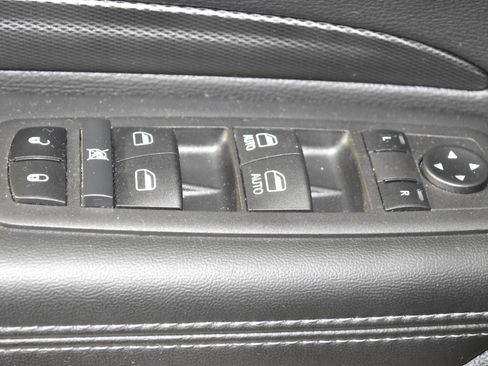 Used 2022 Dodge Durango GT image 34