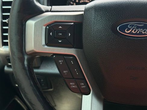 Used 2017 Ford F150 Platinum w/ Equipment Group 701A Luxury AWD/4WD image 25