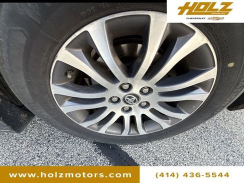 Used 2018 Toyota Sienna XLE image 25