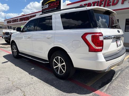 Used 2018 Ford Expedition XLT w/ Equipment Group 202A RWD image 4