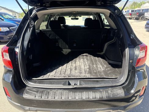 Used 2017 Subaru Outback 2.5i Premium AWD/4WD image 18