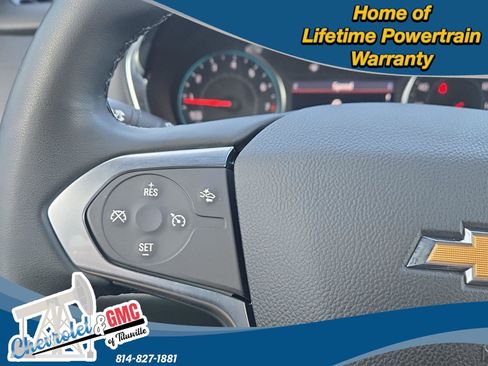 Used 2023 Chevrolet Traverse LT image 17