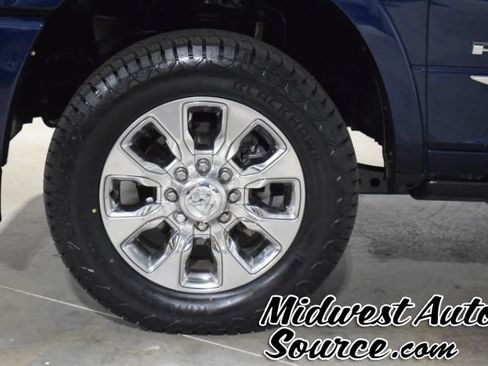 Used 2022 RAM 3500 Limited AWD/4WD image 7