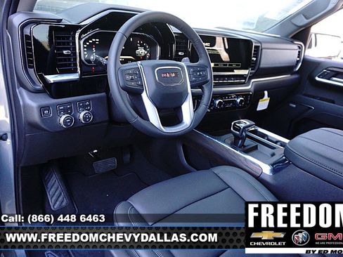 New 2026 GMC Sierra 1500 SLT image 5