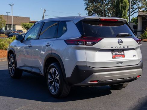 Used 2021 Nissan Rogue SV FWD image 9