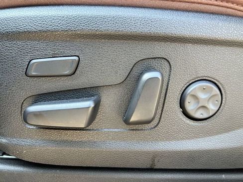 Used 2025 Kia Telluride SX image 12