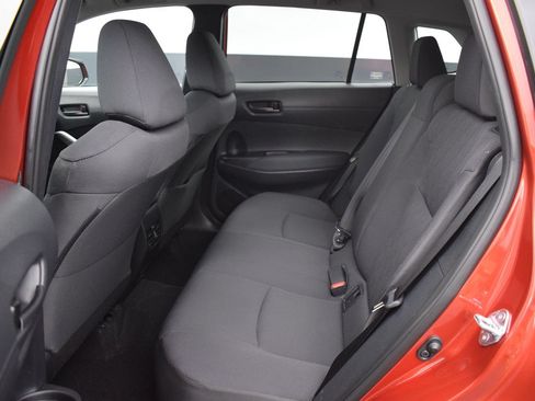 Used 2025 Toyota Corolla Cross LE AWD/4WD image 12