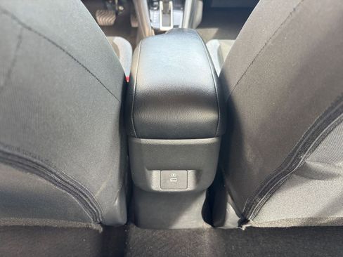 Used 2025 Nissan Versa SV image 24