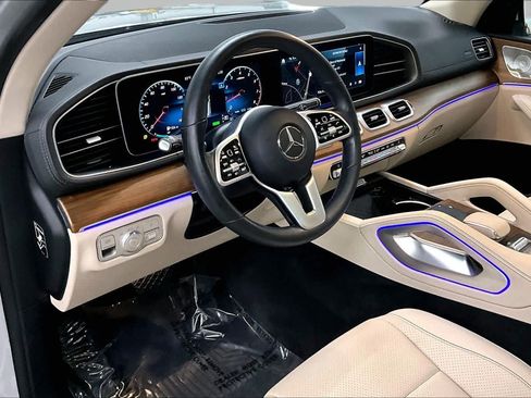 Used 2021 Mercedes-Benz GLS 450 4MATIC image 18