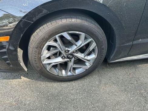 Used 2023 Hyundai Sonata SEL w/ Cargo Package image 4