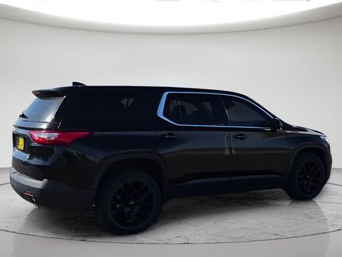 Used 2021 Chevrolet Traverse LS w/ LPO, Blackout Package AWD/4WD image 7