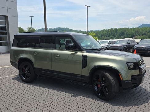 Certified 2024 Land Rover Defender 130 X AWD/4WD image 3