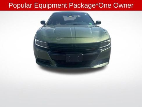 Used 2022 Dodge Charger SXT w/ Blacktop Package image 2