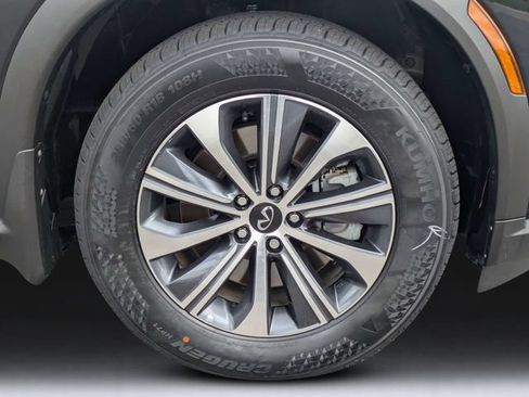 Certified 2025 INFINITI QX60 Pure FWD image 11