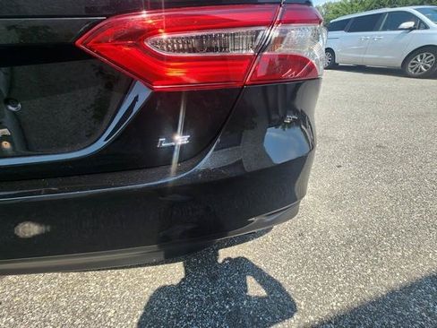 Used 2020 Toyota Camry LE w/ Convenience Package FWD image 22