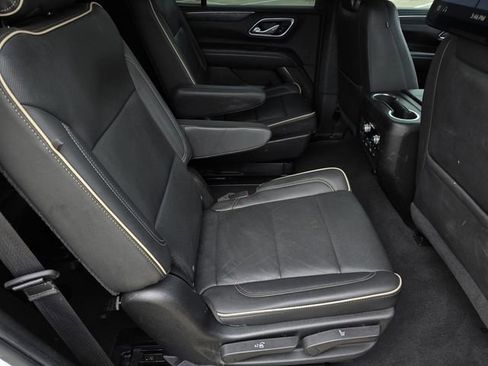 Used 2021 GMC Yukon SLT w/ SLT Luxury Plus Package RWD image 34