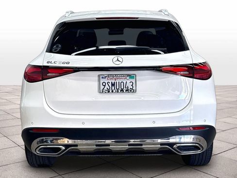Used 2025 Mercedes-Benz GLC 300 image 7