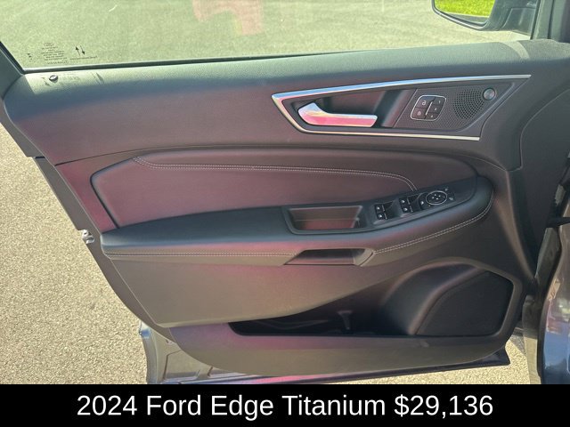 Used 2024 Ford Edge Titanium AWD/4WD image 14