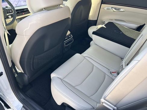 New 2026 Genesis GV70 2.5T Advanced image 20