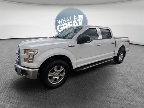 Used 2015 Ford F150 XLT w/ Equipment Group 302A Luxury image 8