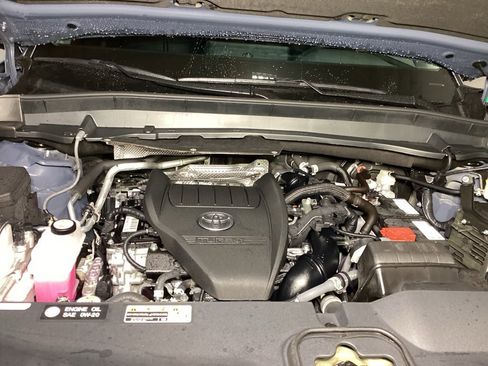 Used 2024 Toyota Grand Highlander XLE image 24