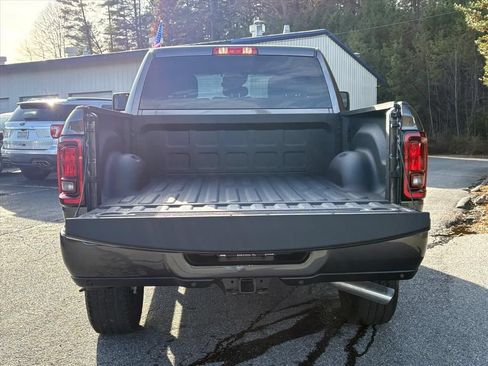 New 2026 RAM 2500 Big Horn AWD/4WD image 25