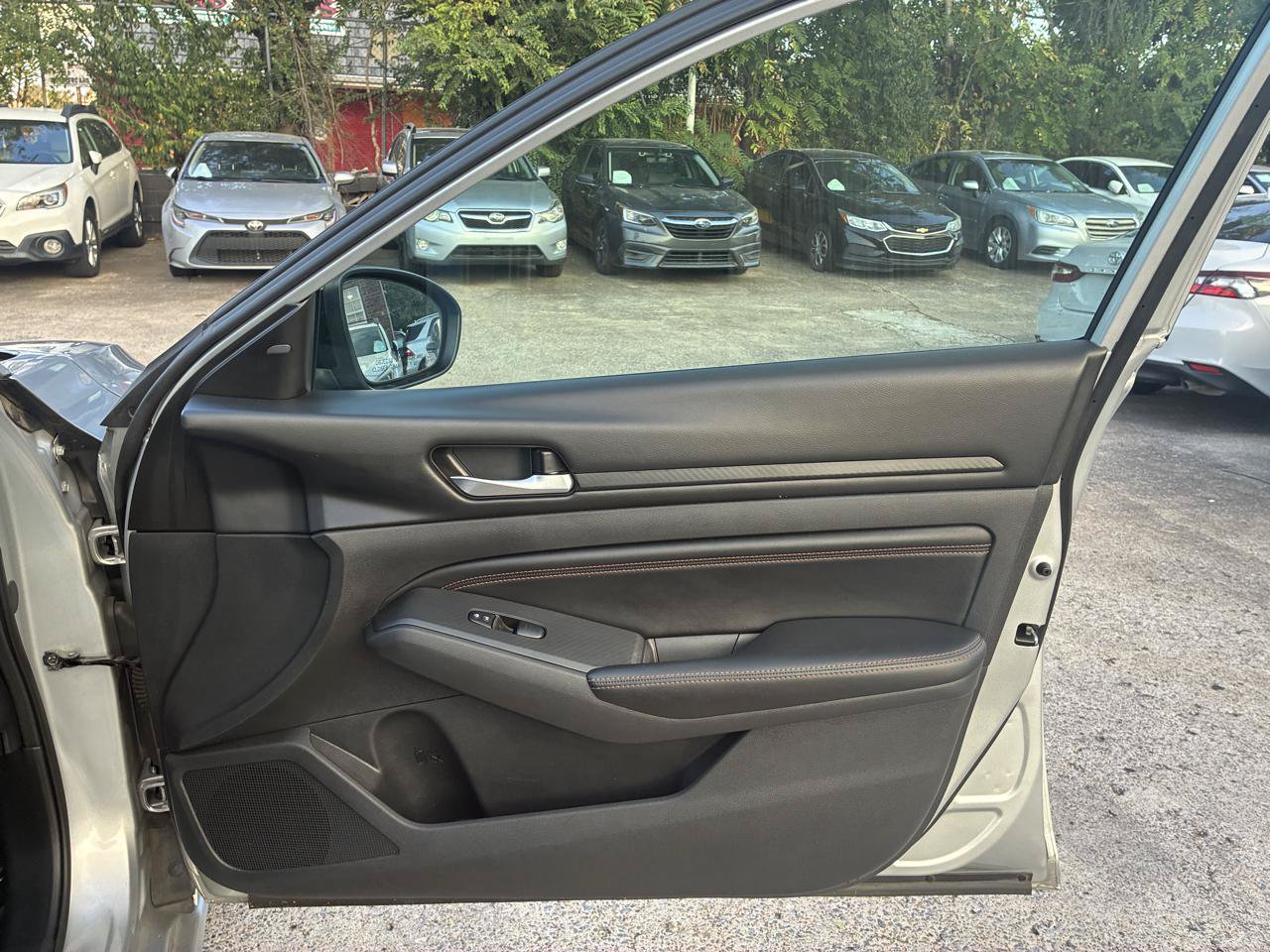 Used 2021 Nissan Altima 2.5 SR FWD image 25