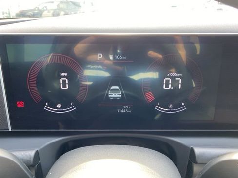 Used 2025 Hyundai Santa Cruz SE image 6