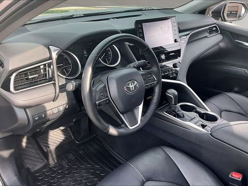 Used 2022 Toyota Camry XLE w/ Cold Weather Package FWD image 17