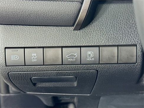 Certified 2022 Toyota Camry SE image 10