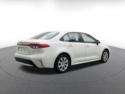 Used 2025 Toyota Corolla LE FWD image 9