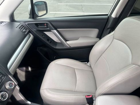 Used 2014 Subaru Forester 2.5i Premium w/ All-Weather Package image 10