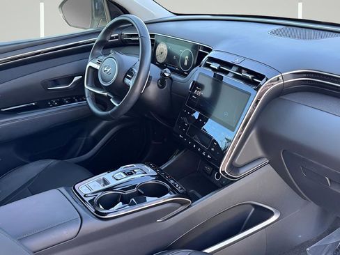 Used 2022 Hyundai Tucson Limited w/ Cargo Package image 6