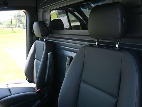 Used 2026 Mercedes-Benz Sprinter 2500 image 5