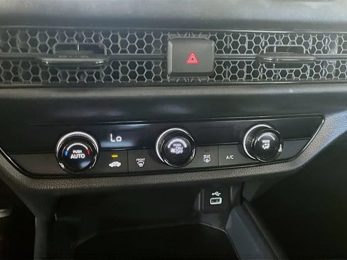 Used 2025 Honda HR-V LX image 15