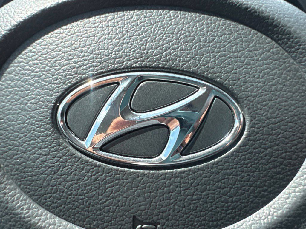 Used 2023 Hyundai Sonata SEL FWD image 31