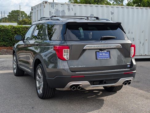 Certified 2020 Ford Explorer Platinum w/ Premium Technology Package AWD/4WD image 6