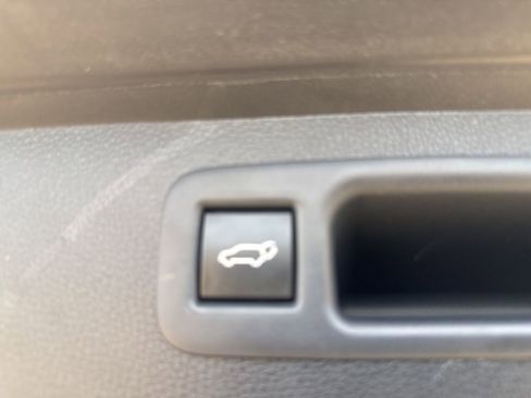 Used 2021 Toyota Highlander XLE FWD image 36