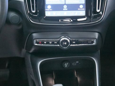 Certified 2023 Volvo C40 P8 Recharge Ultimate AWD/4WD image 27