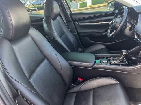 Used 2022 MAZDA MAZDA3 s image 16