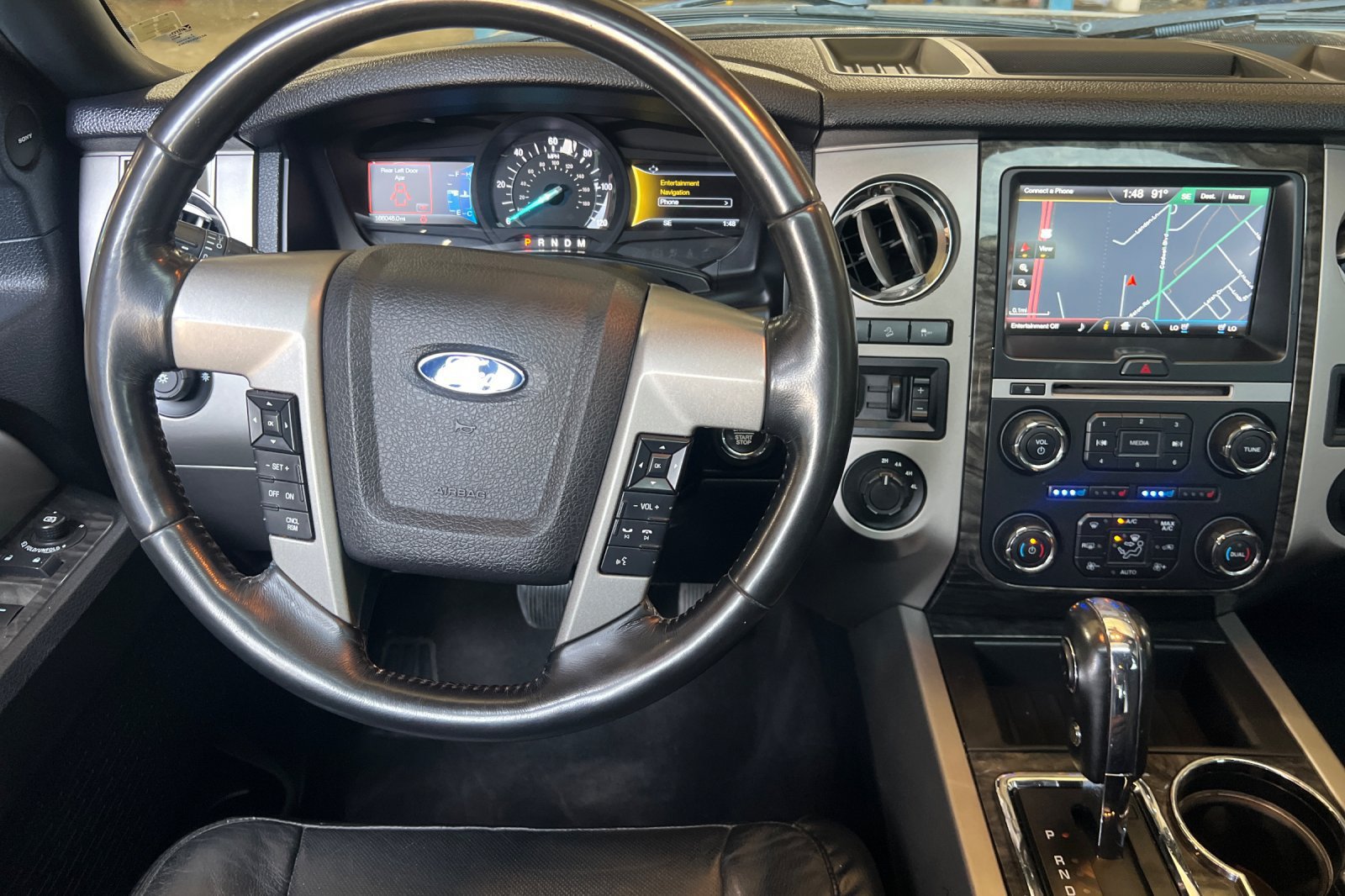 Used 2015 Ford Expedition Limited w/ Equipment Group 301A AWD/4WD image 15