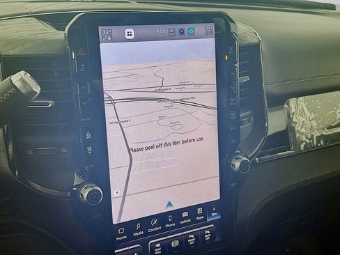 New 2025 RAM 3500 Limited image 15