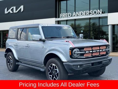 Used 2023 Ford Bronco Outer Banks AWD/4WD image 1
