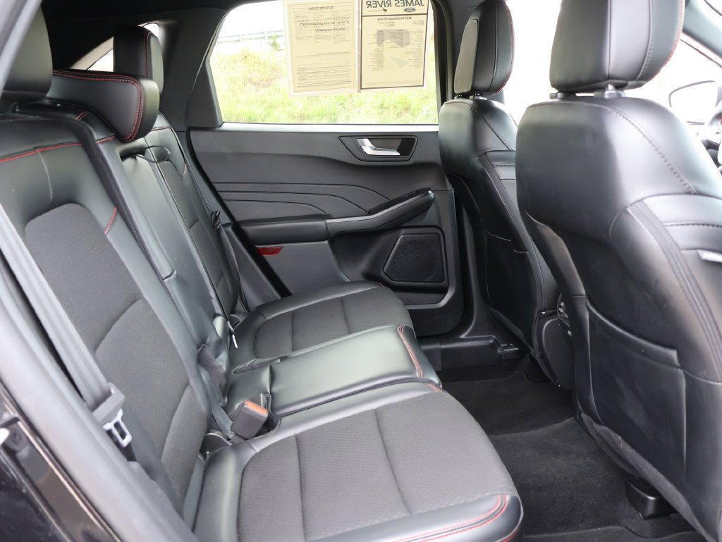 Certified 2025 Ford Escape ST-Line AWD/4WD image 12